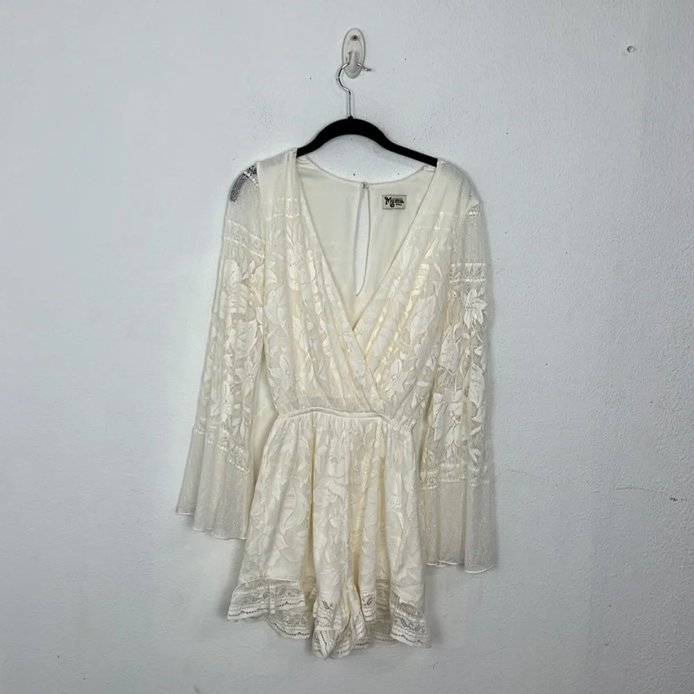 Show me your Mumu Loretta Bell Sleeve Romper Garden Party Lace Cream Sz … - Picture 2 of 7